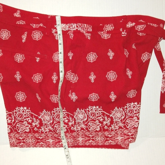 Brand New☆ANN TAYLOR☆LOFT☆Striking Red Bandana Print Women's Casual Shorts - Picture 11 of 12